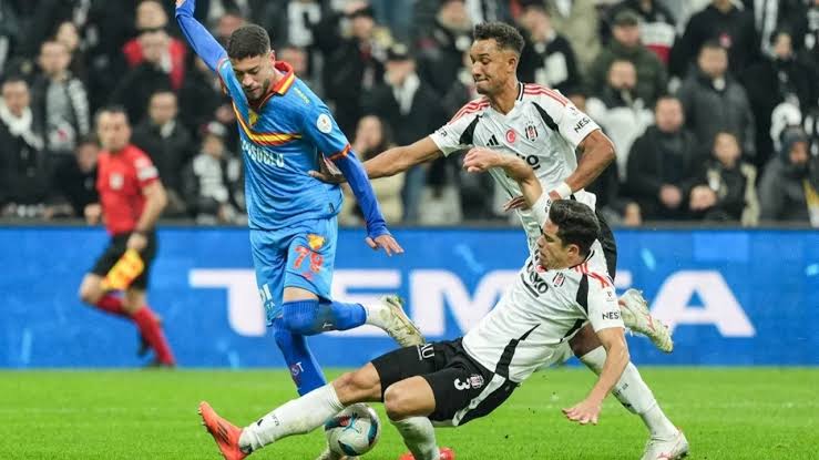 Türkiye Kupası’nda son yarı finalist belli oluyor: Beşiktaş – Göztepe karşılaşması saat kaçta, hangi kanalda yayınlanacak? Maçı canlı izle