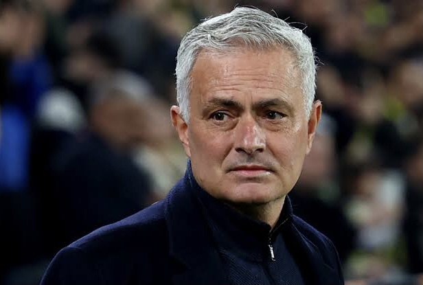 Mourinho gidiyor, yerine o genç teknik adam geliyor