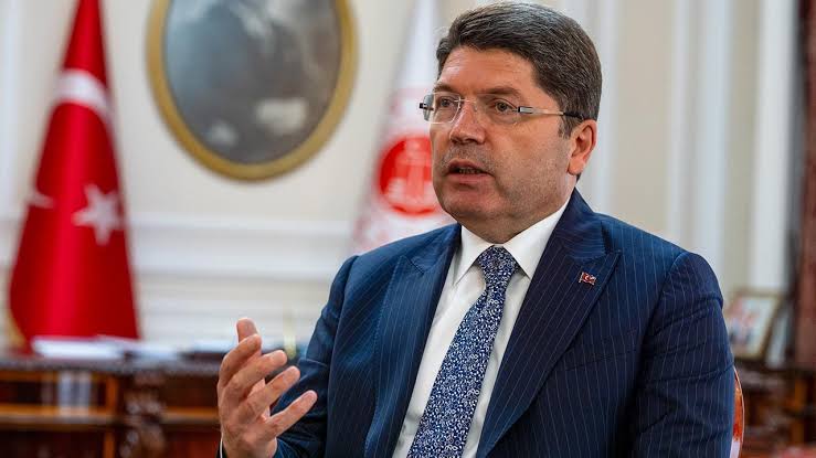Son Dakika | Peygamberimize hakaret eden Leman Dergisi’ne soruşturma