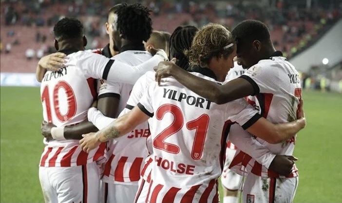 Avrupalı Samsunspor ilk maçına çıkıyor: Legia Varşova – Samsunspor karşılaşması saat kaçta başlayacak, hangi kanaldan yayınlanacak? Maçı canlı izle