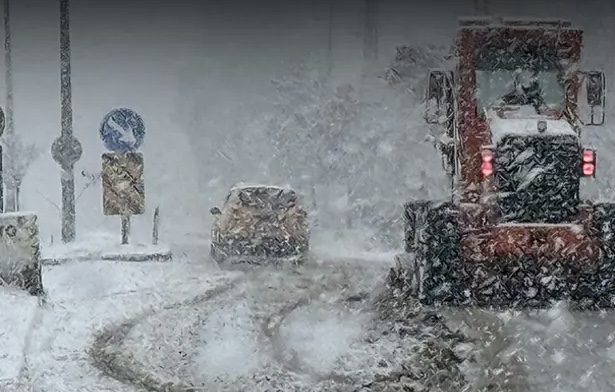 38 ile yoğun şekilde yağacak yer yer 1 metreyi geçecek