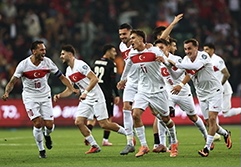 A Milliler son çeyrek yüzyılın en önemli maçına çıkıyor: Kosova – Türkiye karşılaşması saat kaçta başlayacak, hangi kanaldan yayınlanacak? Maçı canlı izle