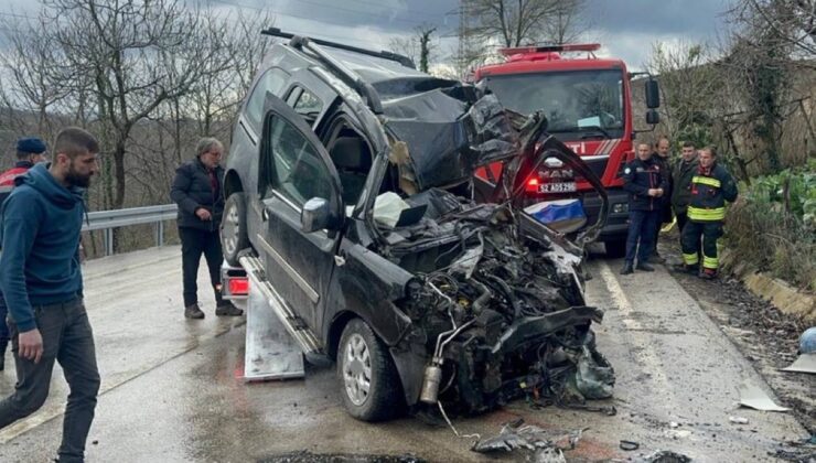 Korkunç kazada baba ve oğlu hayatını kaybetti