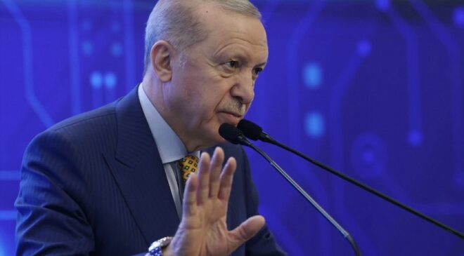 Erdoğan: CHP’nin düşürüldüğü perperişan hallerden üzüntü duyuyoruz
