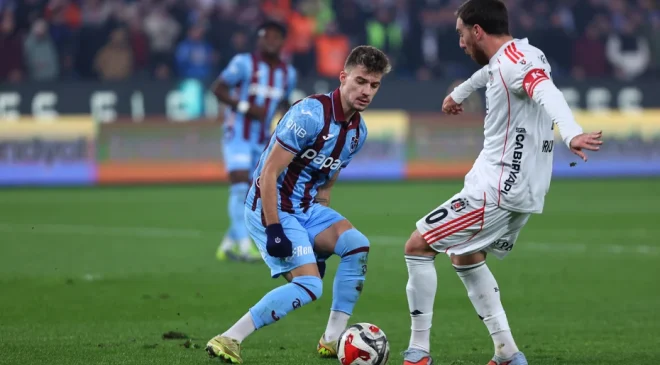 Şampiyonluğun gölgesinde dev maç başlıyor: Beşiktaş – Trabzonspor, karşılaşması saat kaçta başlayacak, hangi kanaldan yayınlanacak? Maçı canlı izle