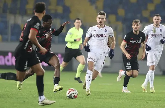 Ankara’da zorlu yarı final mücadelesi başlıyor: Gençlerbirliği – Trabzonspor, karşılaşması saat kaçta başlayacak, hangi kanaldan yayınlanacak? Karşılaşma şifresiz mi?