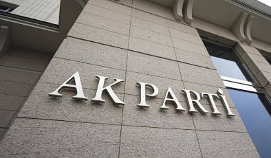 AK Parti’de 4 il başkanı daha görevden alındı