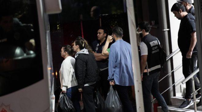 Buca Belediyesi, yolsuzluk ve rüşvet operasyonunda eski ve yeni başkanlar dahil 42 kişi tutuklandı