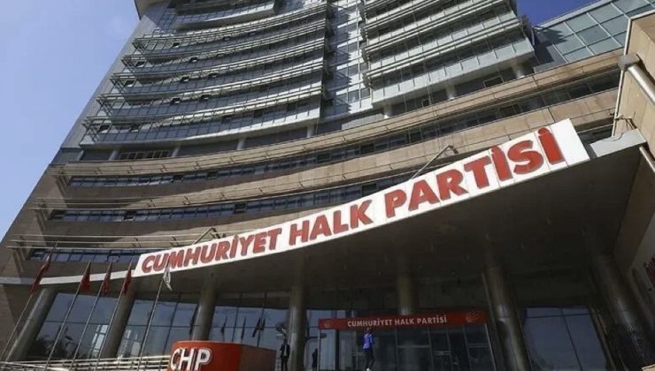 CHP’de 7 il görevden alındı, 14 ile yeni atamalar yapıldı