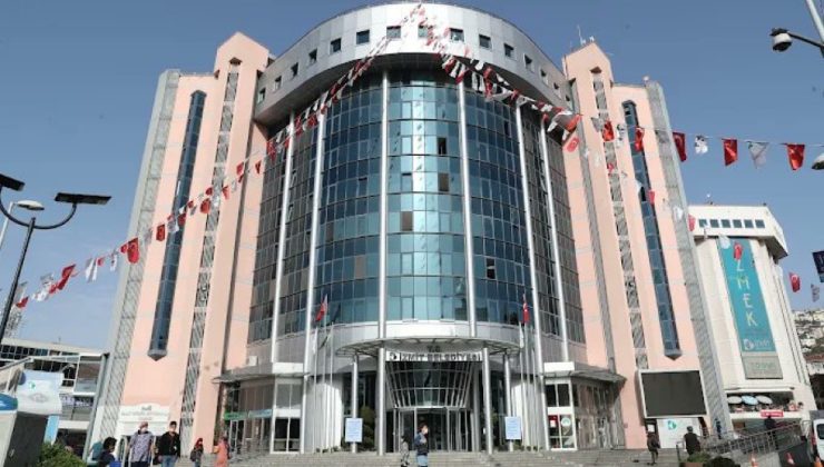 CHP’li İzmit Belediyesi’ne yolsuzluk ve rüşvet operasyonu