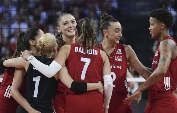 Avrupa şampiyonasında çeyrek final günü: Türkiye – Azerbaycan karşılaşması saat kaçta başlayacak, hangi kanaldan yayınlanacak? Maçı canlı izle