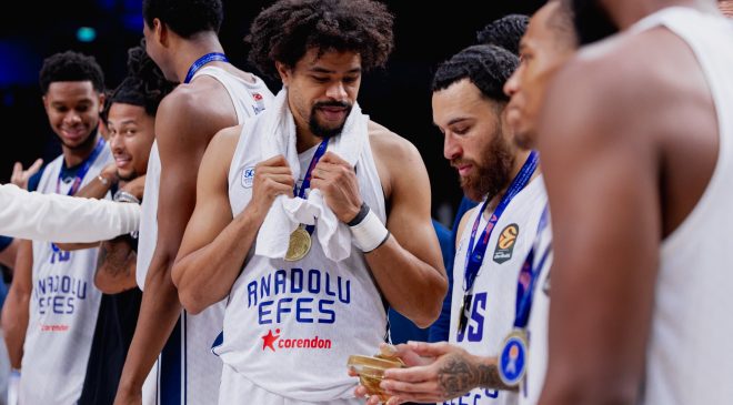 Euroleague yeni sezon bu akşam başlıyor: Barcelona – Anadolu Efes, karşılaşması saat kaçta başlıyor, hangi kanaldan yayınlanacak? Maçı canlı izle