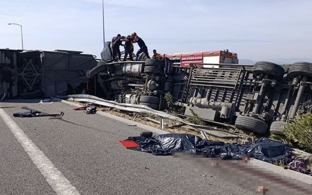 Manisa’da trafik terörü: 11 kişi hayatını kaybetti, çok sayıda yaralı var